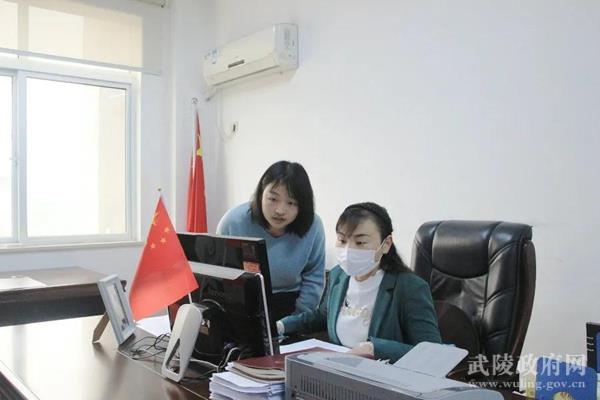a5d7269c8efd431192c4c4ebf81f92e1.jpg