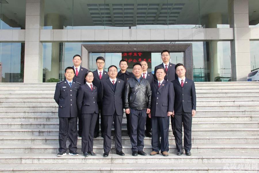 b157af0e88094cd1b91555af3635a966.jpg